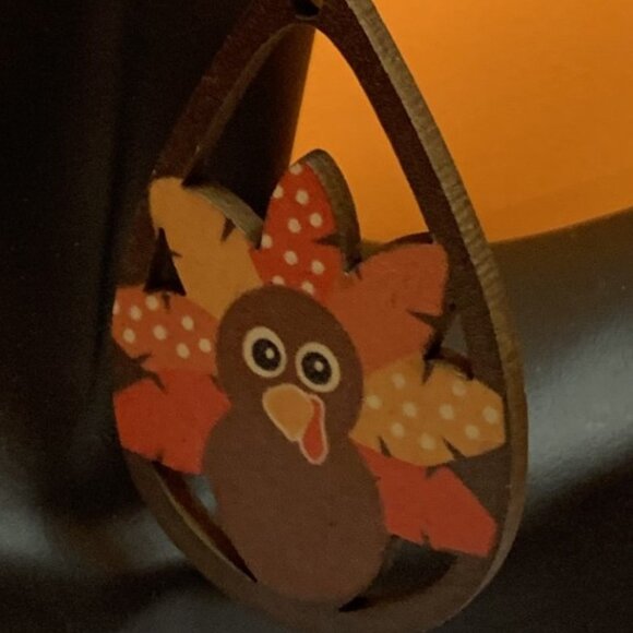 Turkey Earring, Fall Earring, Thanksgiving Earring, Pilgrim Earring, Gif… - Picture 4 of 6